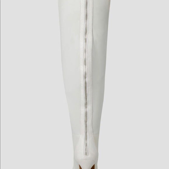 Over the knee - Snakeskins😍 - Picture 6 of 8